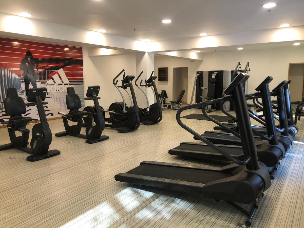 Real Inn Mexicali Exterior photo The gym at the hotel