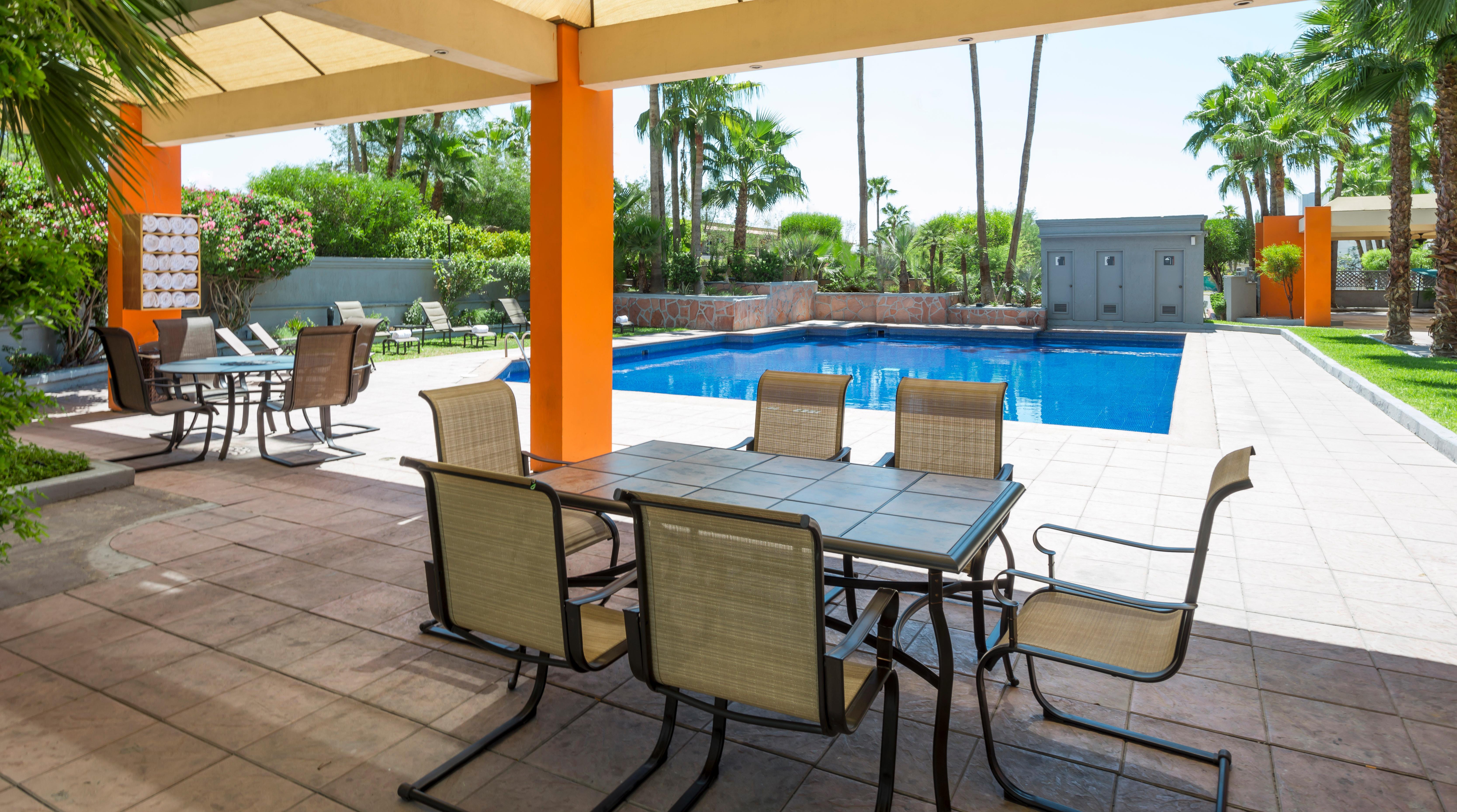 Real Inn Mexicali Exterior photo The pool at the Arizona Inn